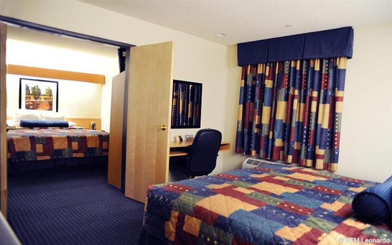 Comfort Suites El Paso Airport Exterior photo