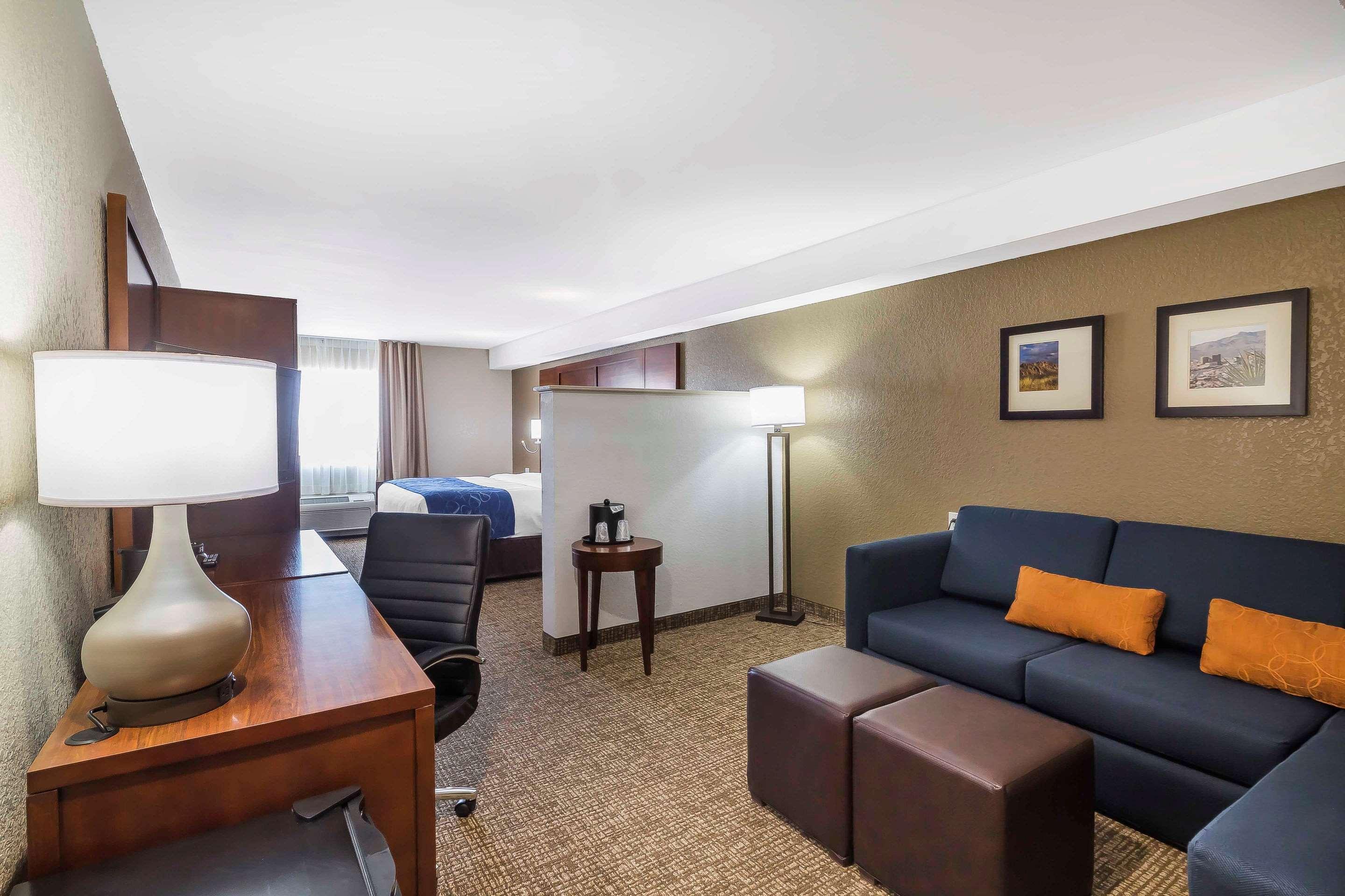 Comfort Suites El Paso Airport Exterior photo