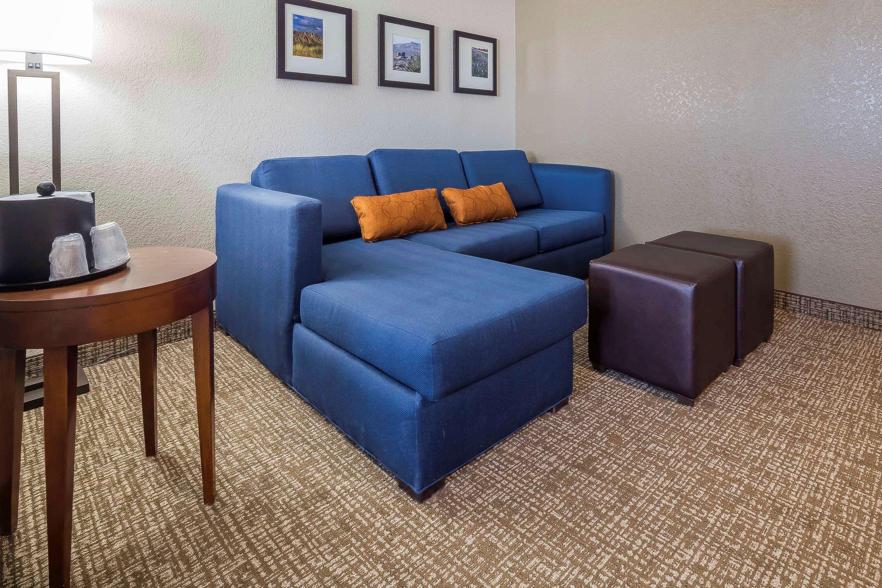Comfort Suites El Paso Airport Exterior photo