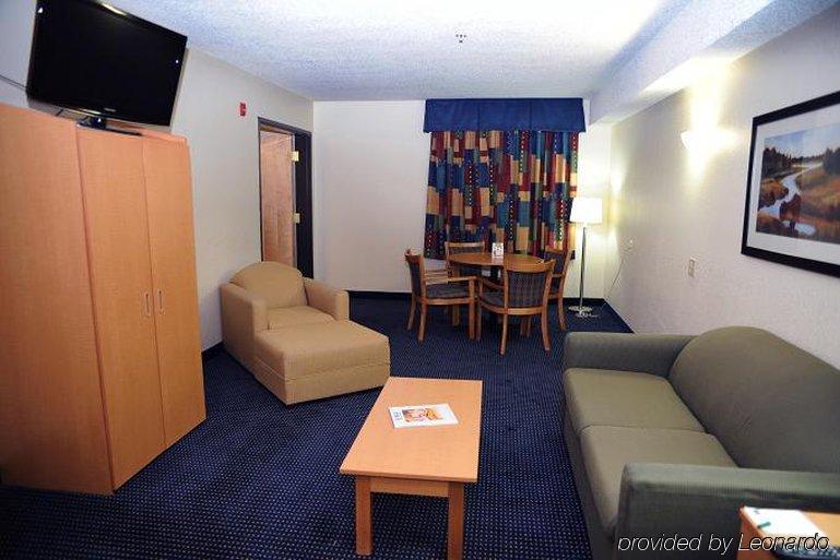 Comfort Suites El Paso Airport Exterior photo